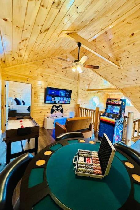 New! Indoor Pool/Ps 5/Hot Tub/Parkway Villa Pigeon Forge Kültér fotó