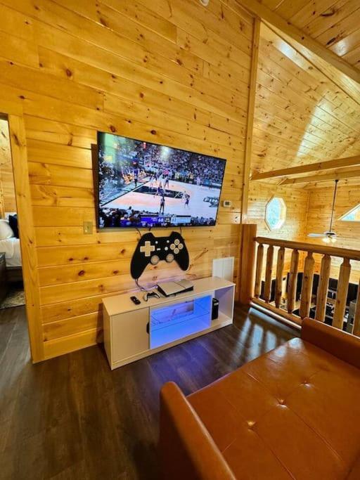 New! Indoor Pool/Ps 5/Hot Tub/Parkway Villa Pigeon Forge Kültér fotó