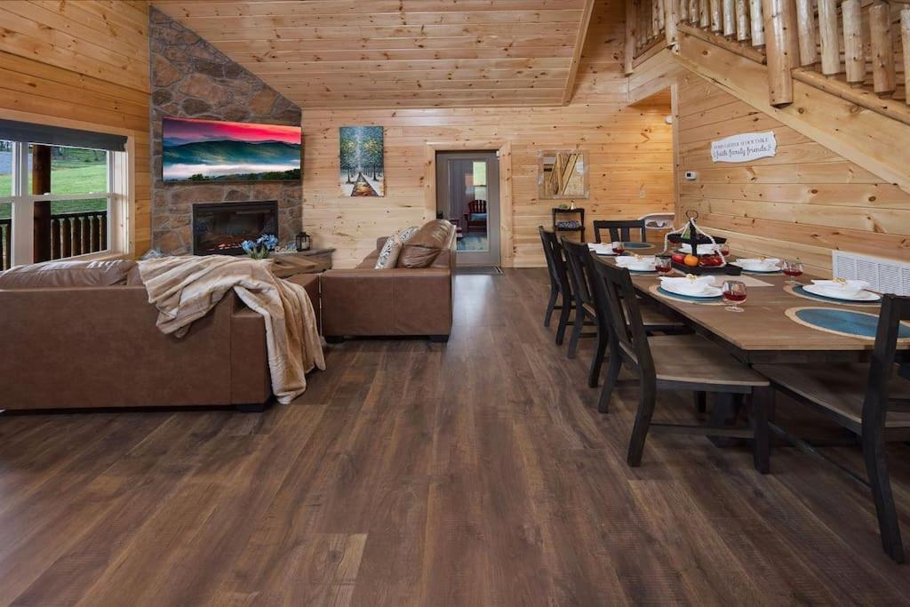 New! Indoor Pool/Ps 5/Hot Tub/Parkway Villa Pigeon Forge Kültér fotó