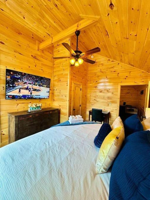 New! Indoor Pool/Ps 5/Hot Tub/Parkway Villa Pigeon Forge Kültér fotó