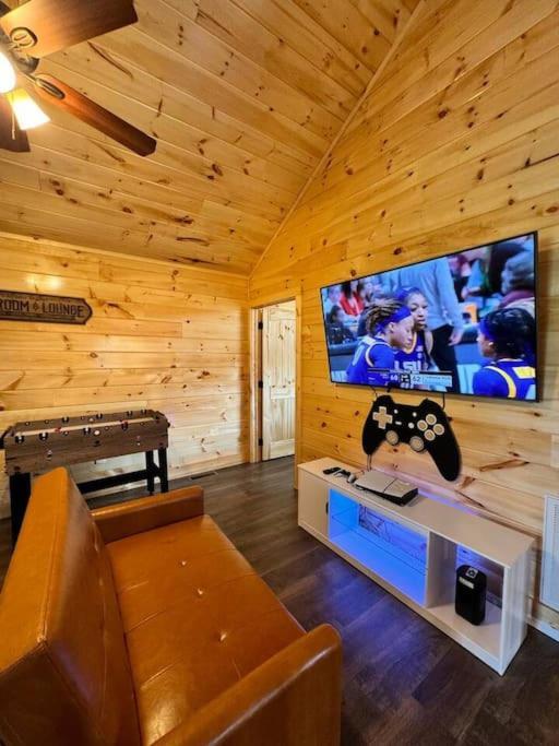 New! Indoor Pool/Ps 5/Hot Tub/Parkway Villa Pigeon Forge Kültér fotó