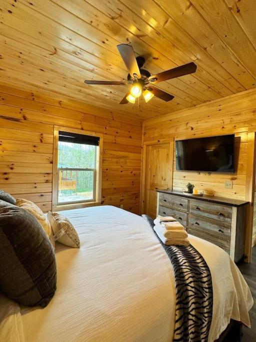 New! Indoor Pool/Ps 5/Hot Tub/Parkway Villa Pigeon Forge Kültér fotó