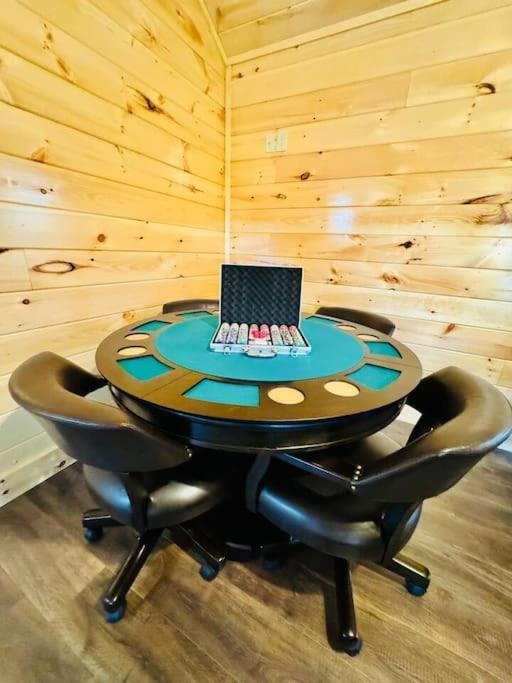 New! Indoor Pool/Ps 5/Hot Tub/Parkway Villa Pigeon Forge Kültér fotó