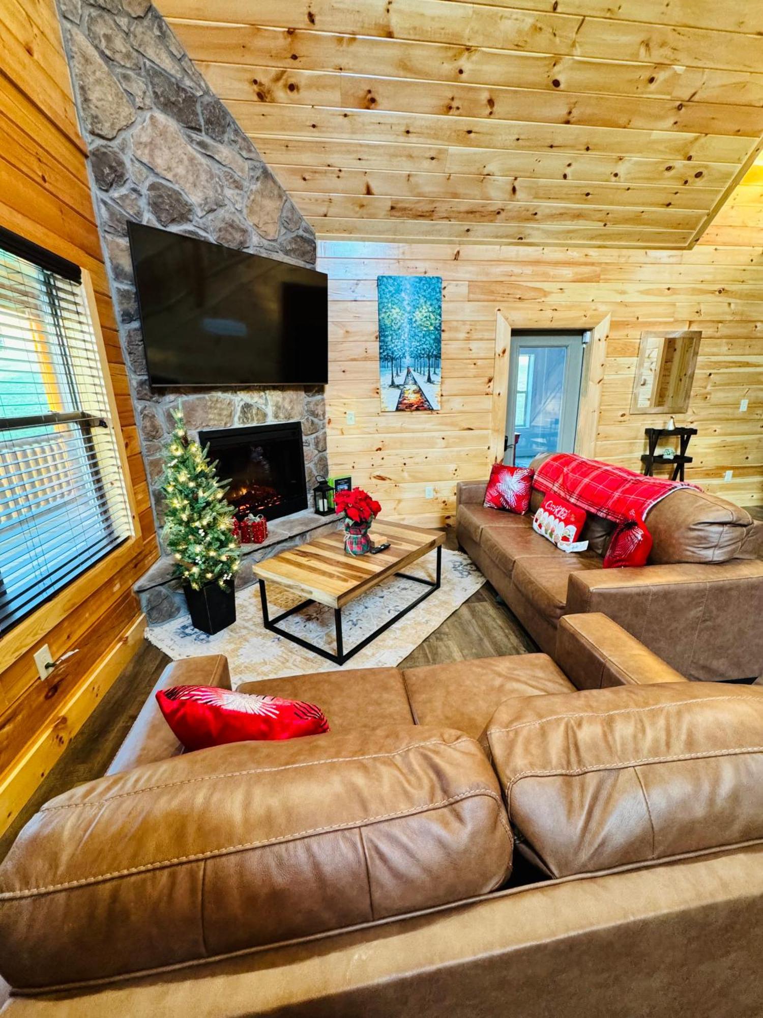 New! Indoor Pool/Ps 5/Hot Tub/Parkway Villa Pigeon Forge Kültér fotó